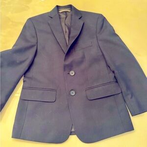 Andrew Marc size 9 boys blazer. Navy blue. Classic.